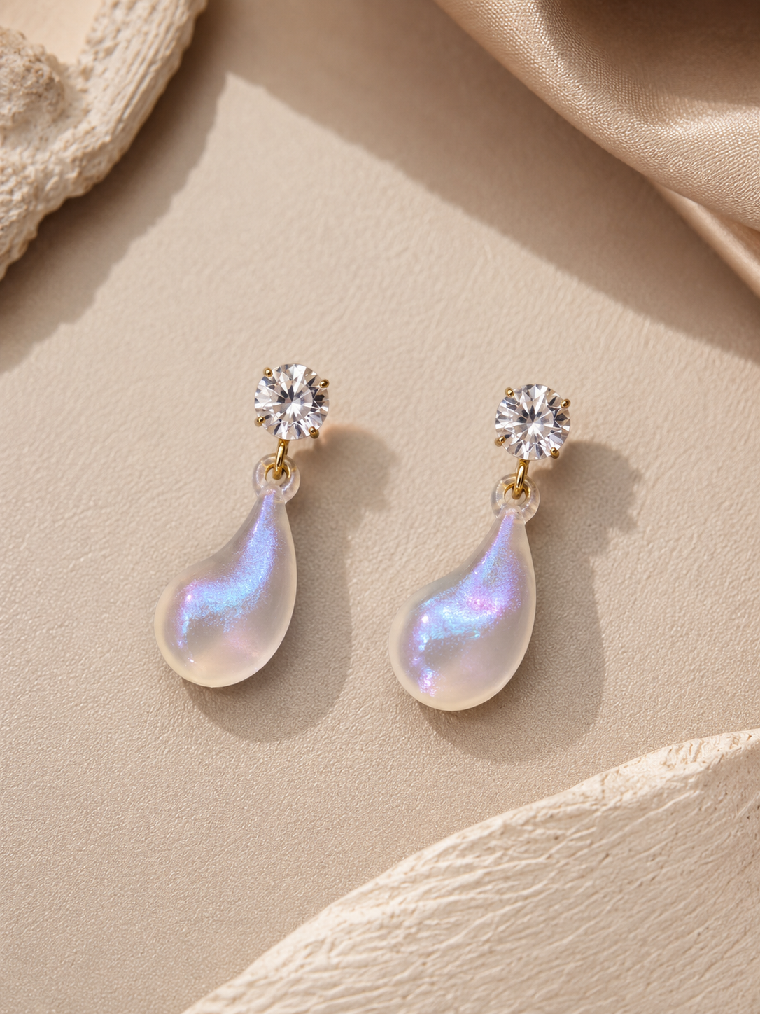 pearl glow tear drop earring pearl glow tear drop earring